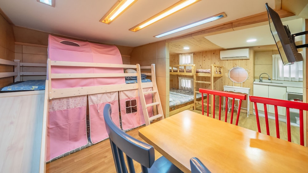 Basic Room, 1 Bedroom (Kids Spa Caravan No. 3(Spa/Random))