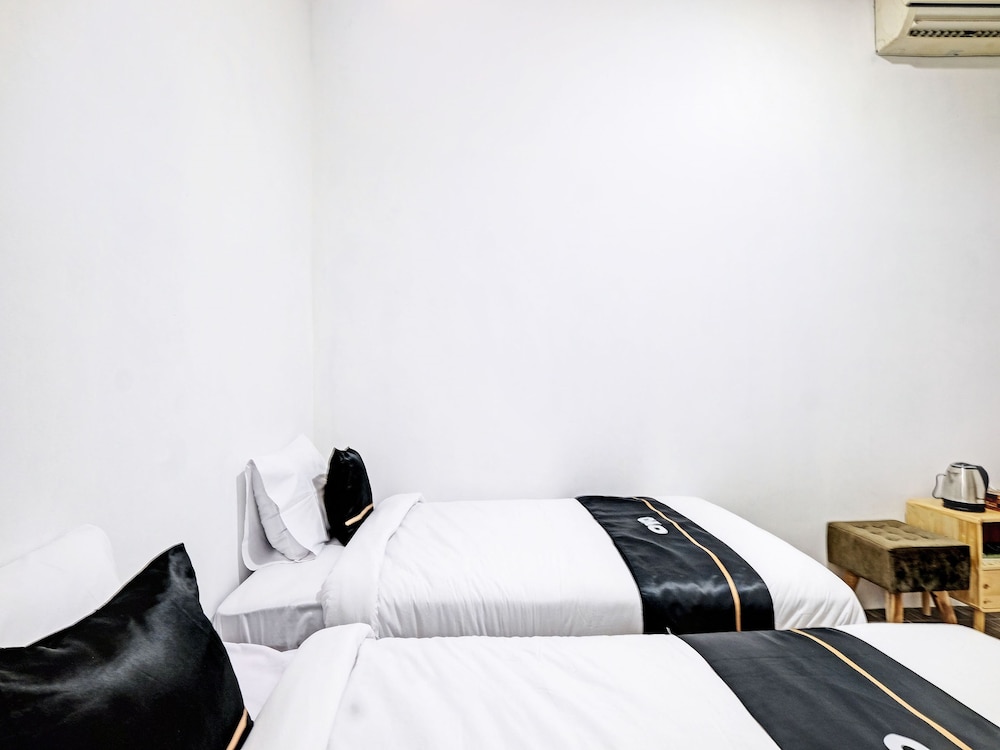 Deluxe Twin Room photo 1