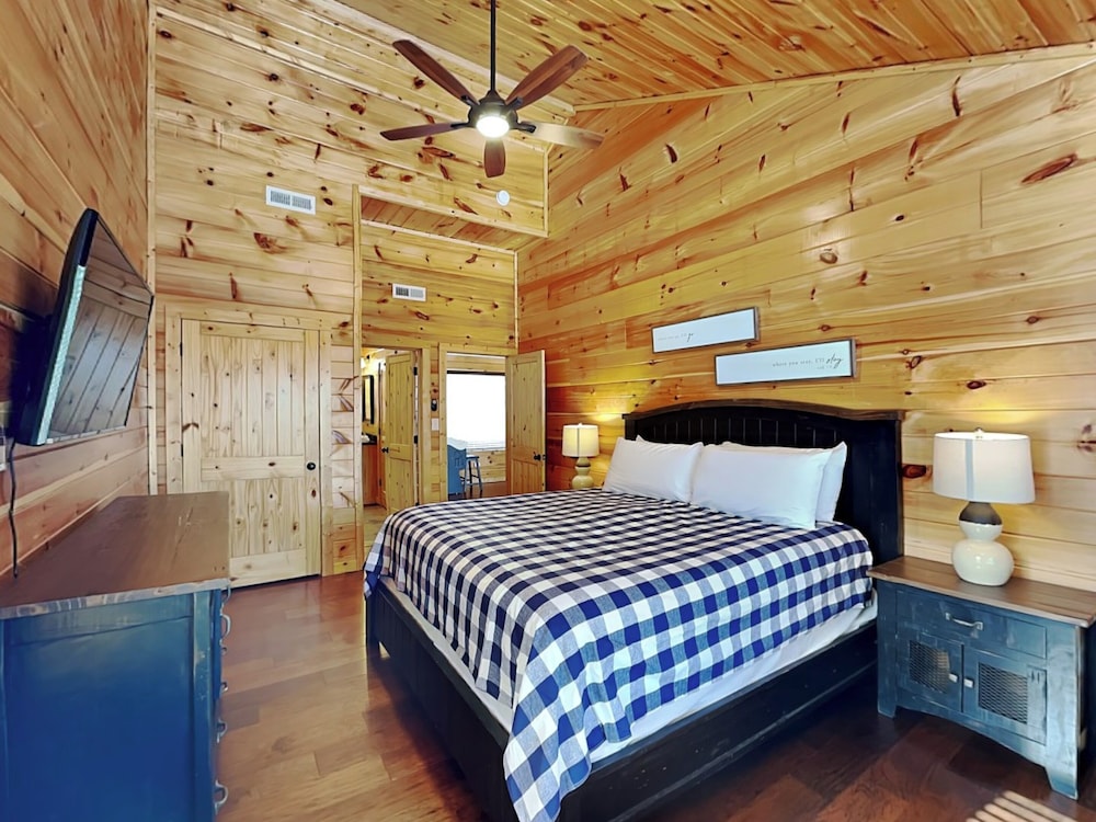 Accessible Standard Room, adapted with 1 pull-out bed
