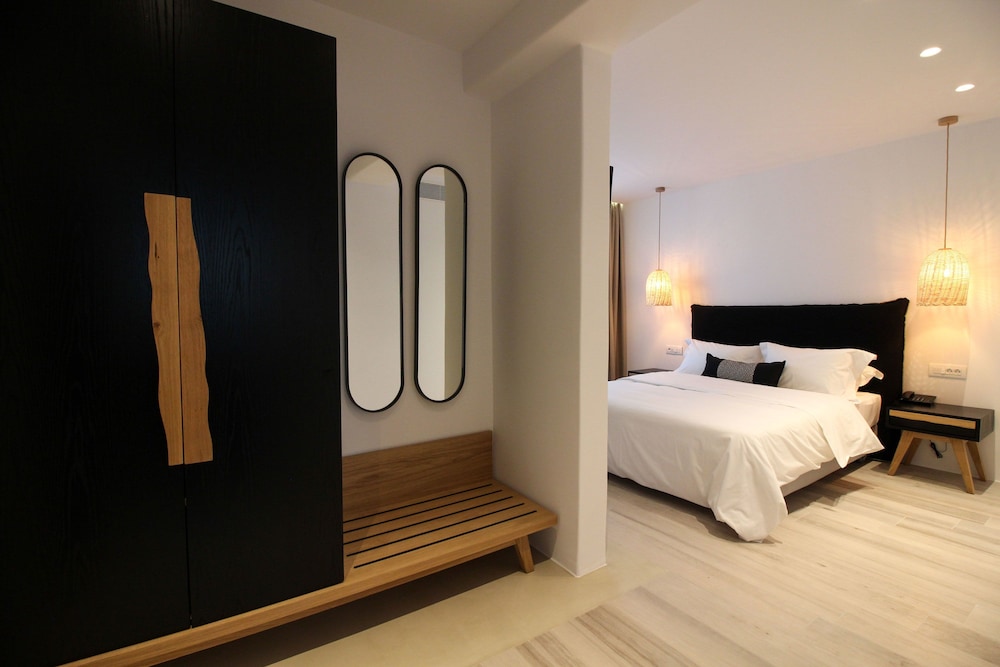 Executive Suite with Hot Tub