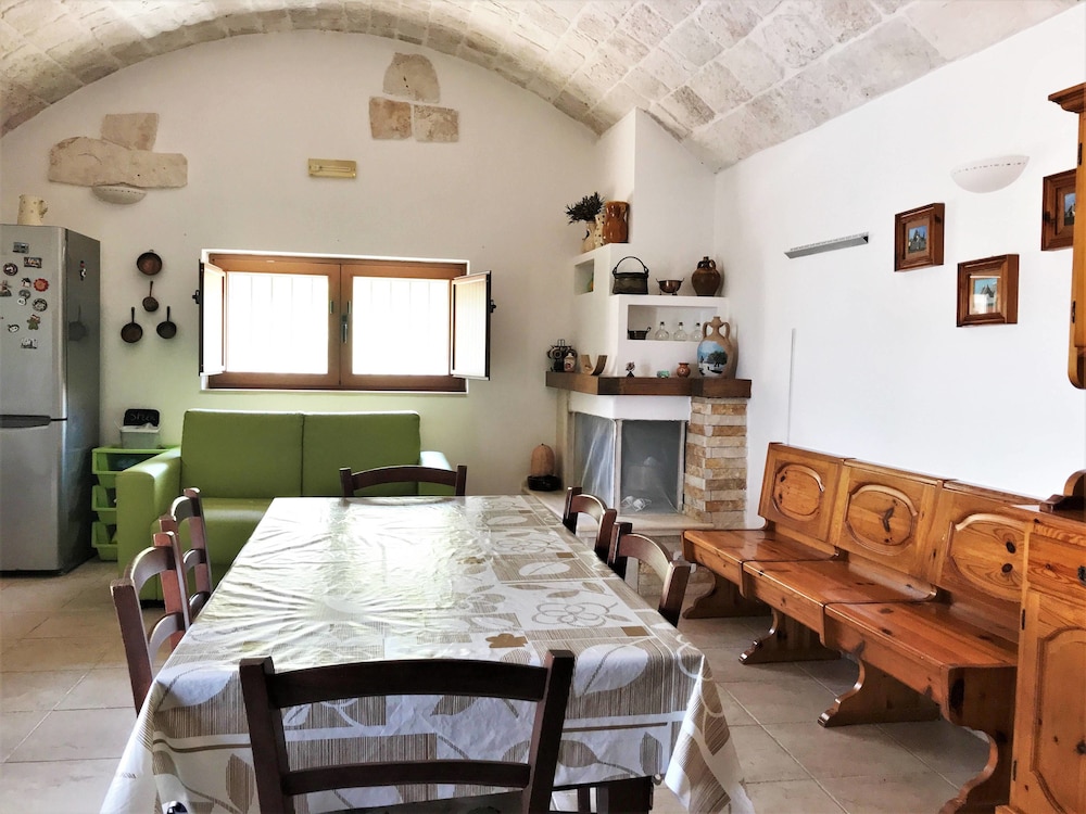 Traditional House, 2 Bedrooms