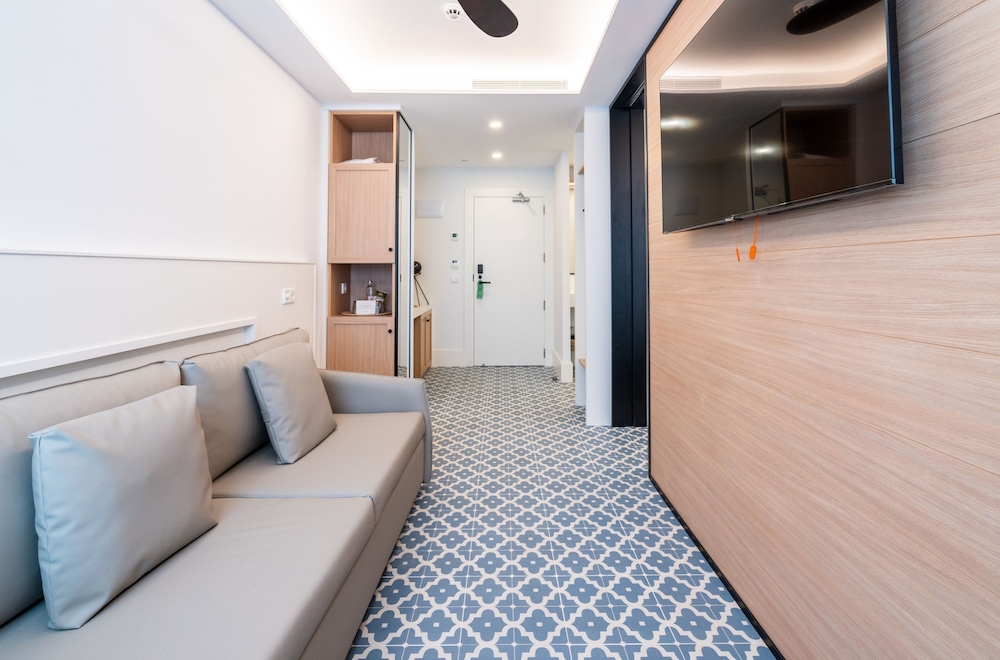 Junior Suite (2 Adults) photo 3