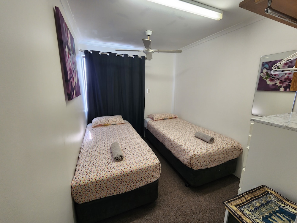 Two Bedroom Apartment Queen and Twin - Photo 7