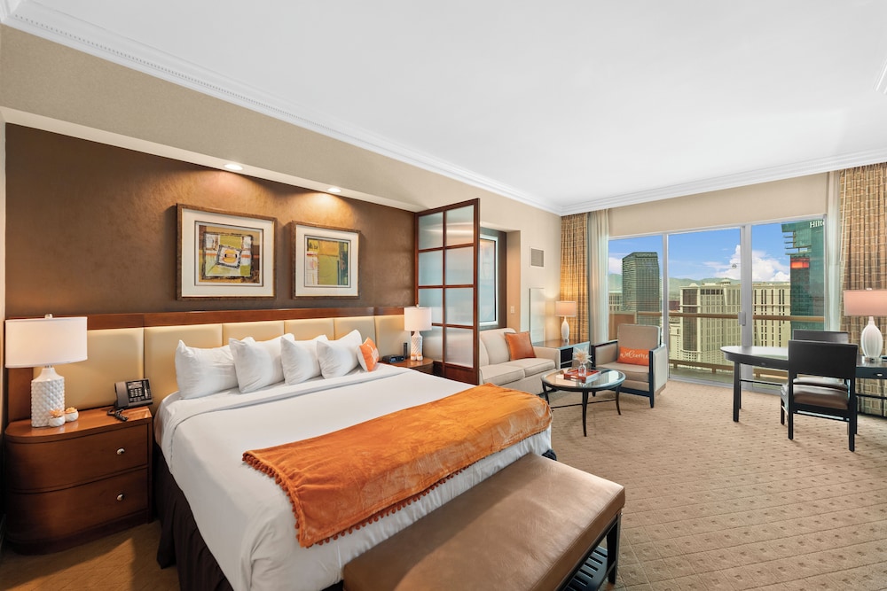 Luxury Penthouse, 1 King Bed with Sofa bed, Balcony, City View