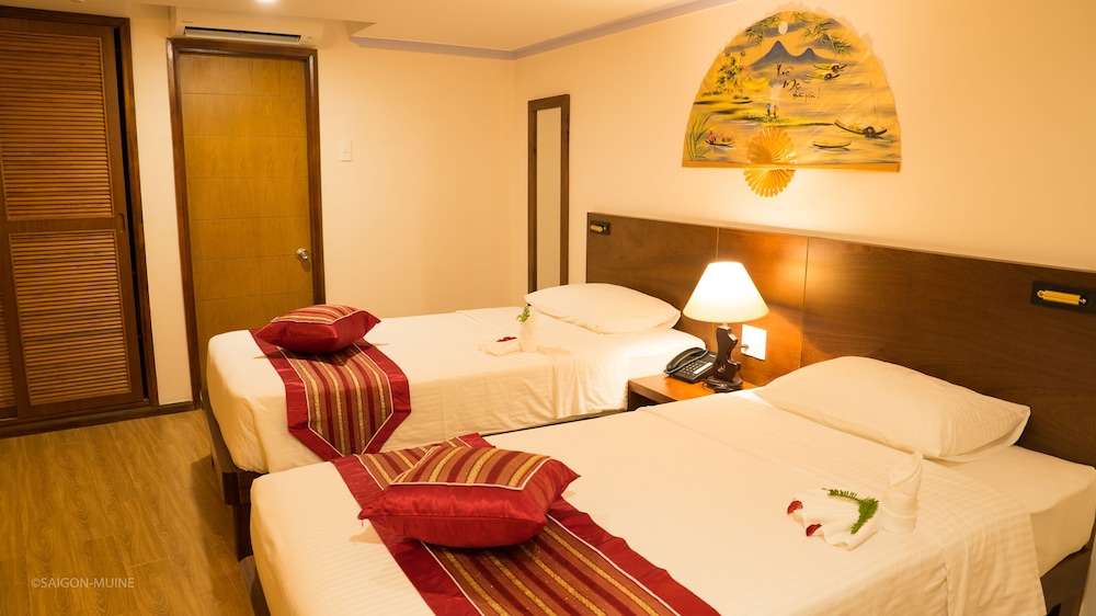 Family Suite - No Balcony photo 2