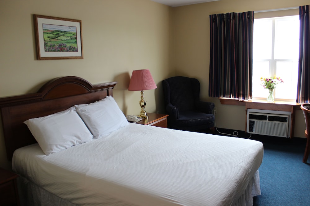 Standard Room, 1 Queen Bed photo 2