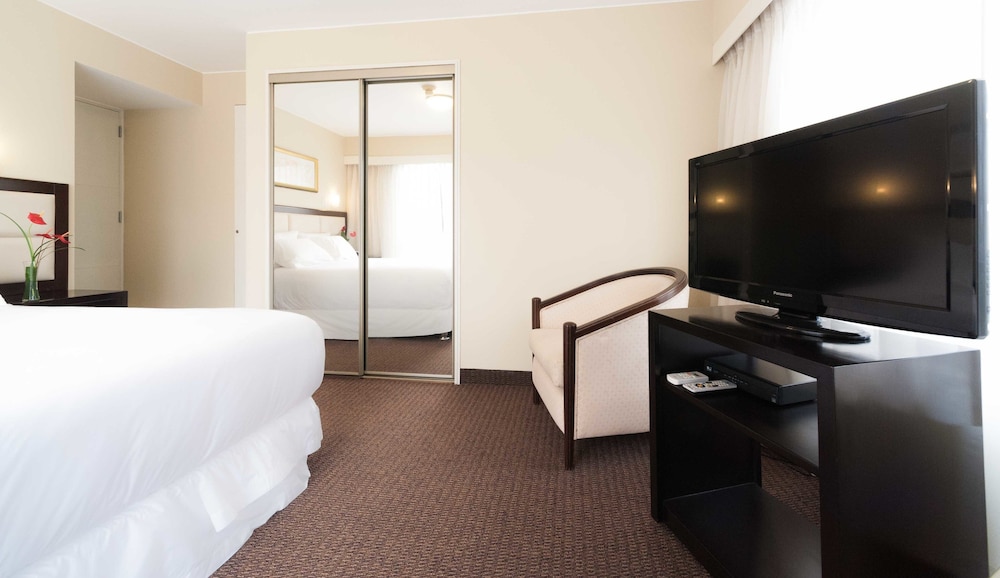 Suite - Photo 3