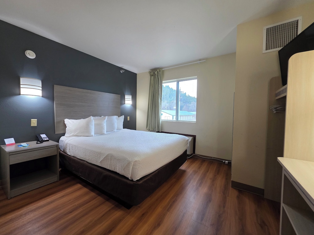 Standard Room, 1 Queen Bed, Non Smoking photo 1