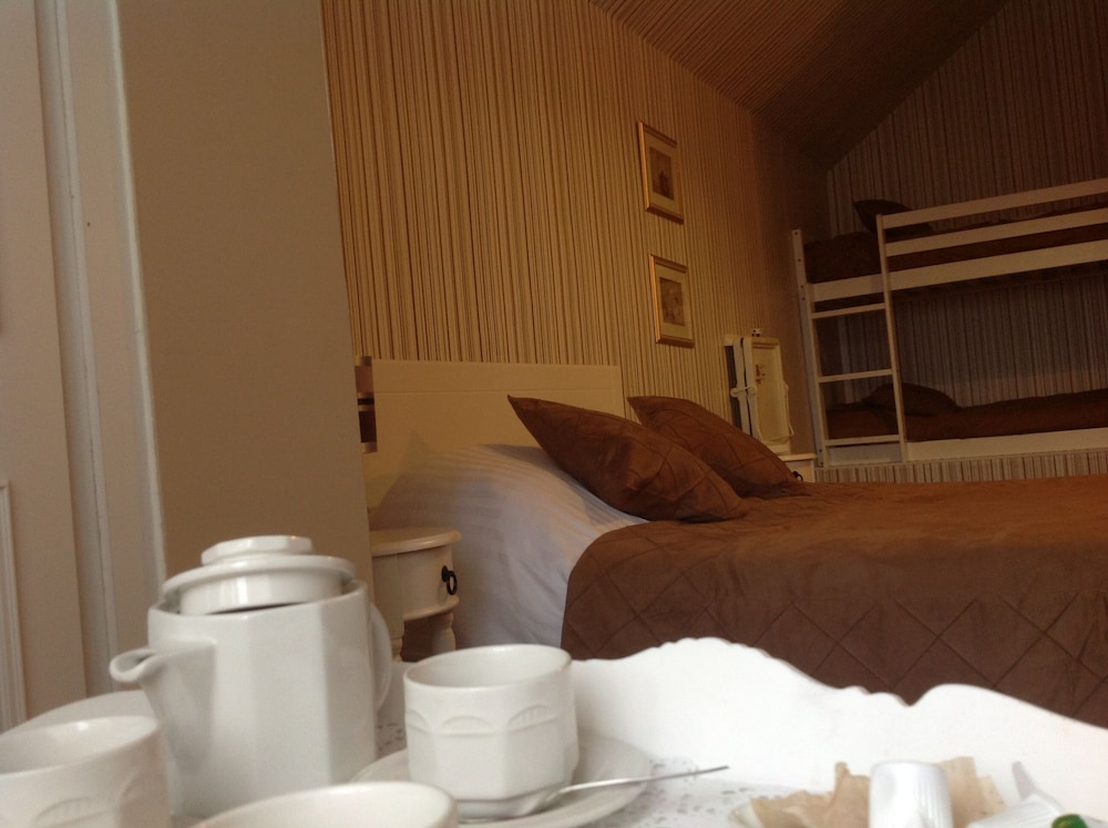 Quadruple Room, Ensuite (Family 2Adults &2Children) - Photo 3