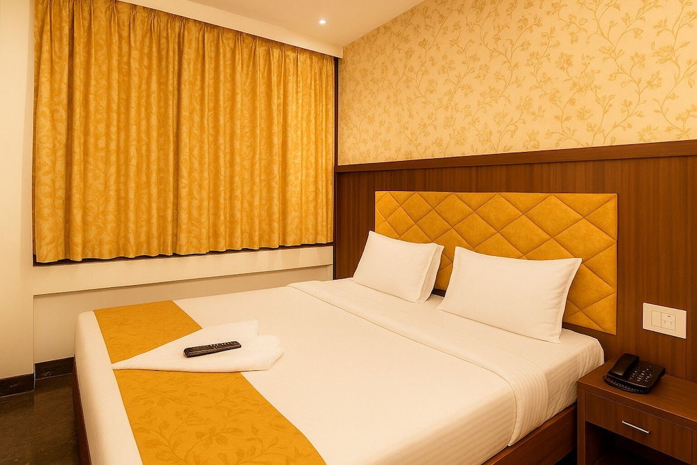 Deluxe Double Room, City View