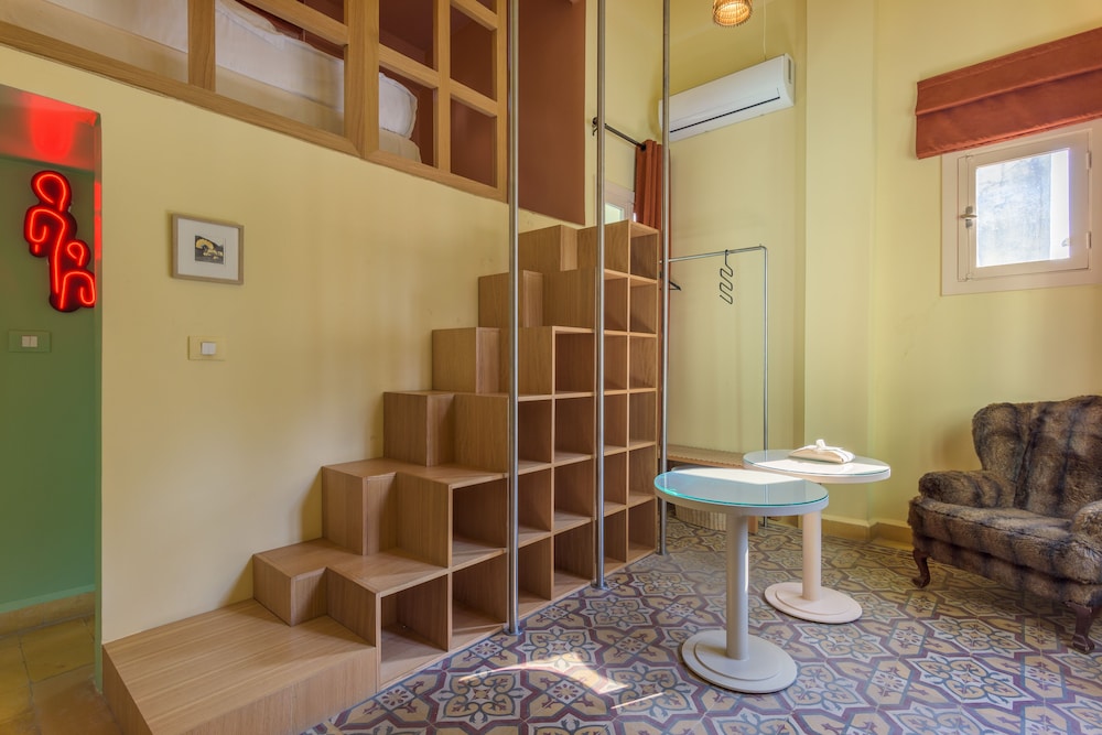 Fadi Suite photo 1