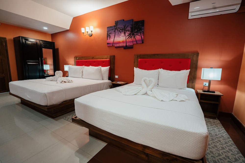 Deluxe Triple Room photo 3