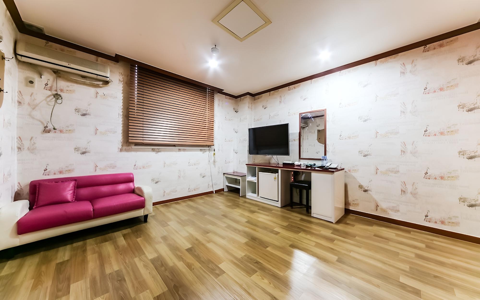 Room (On-dol) photo 1