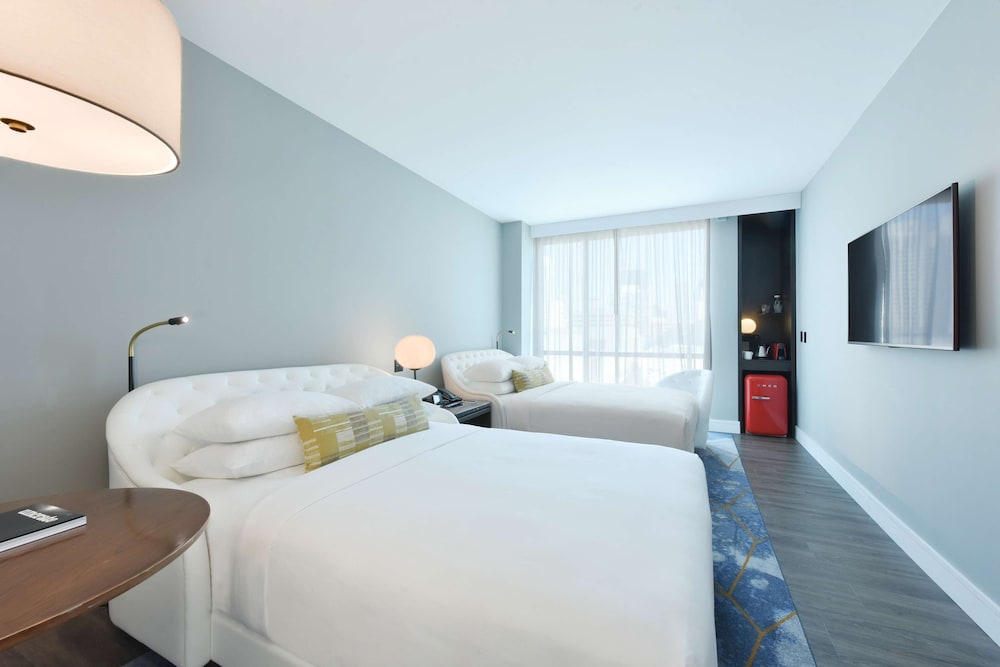 Room, 2 Queen Beds, Accessible (Landmark, Hearing, Roll In Shower) - Photo 1