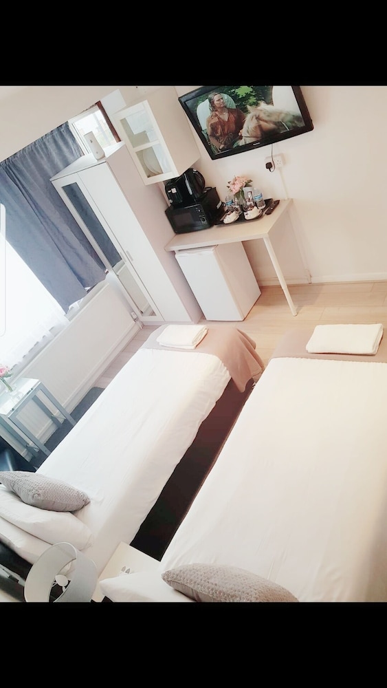 Premium Double Room, Shared Bathroom (King/Twin Premium Room) photo 1