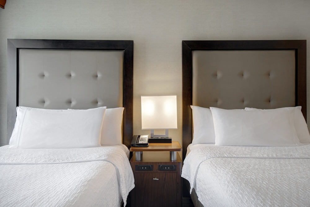Suite, 2 Double Beds - Photo 7