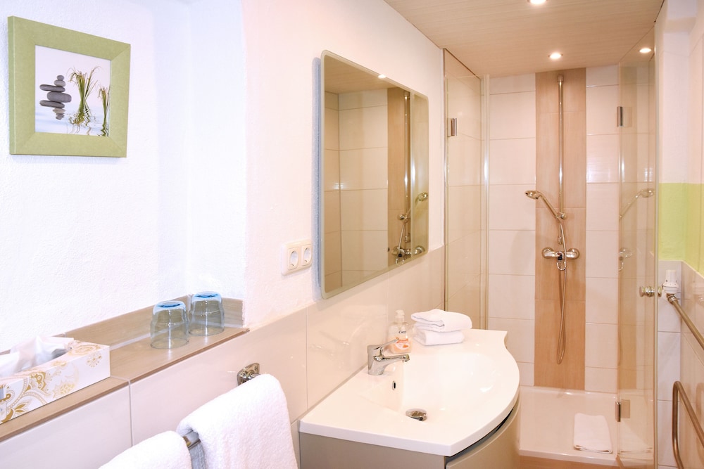 Double Room, Balcony - Photo 15
