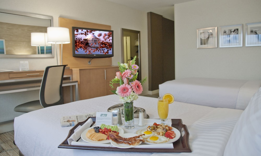 Standard Room, 2 Double Beds, Accessible (Communications, Roll-In Shower) - Photo 2