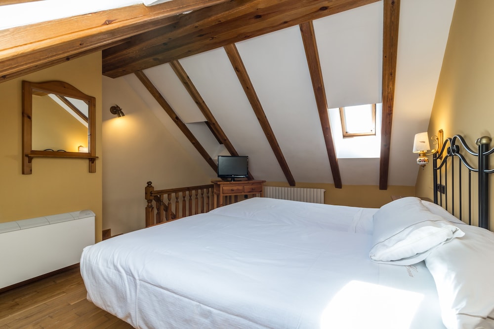 Family Duplex, 2 Bedrooms, Connecting Rooms, Tower photo 2