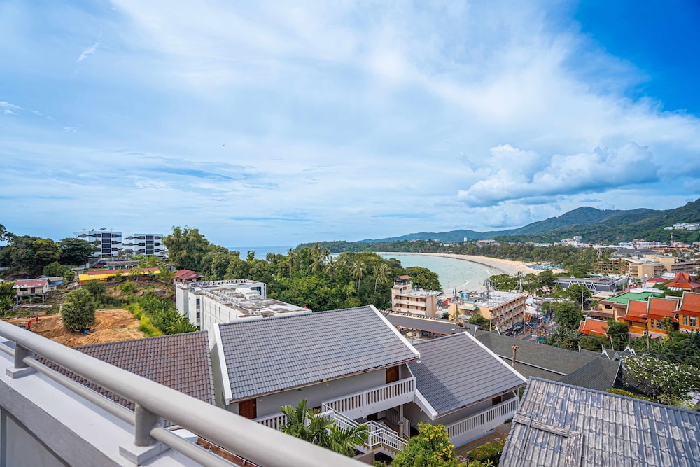 Deluxe Room, Sea View - Photo 5