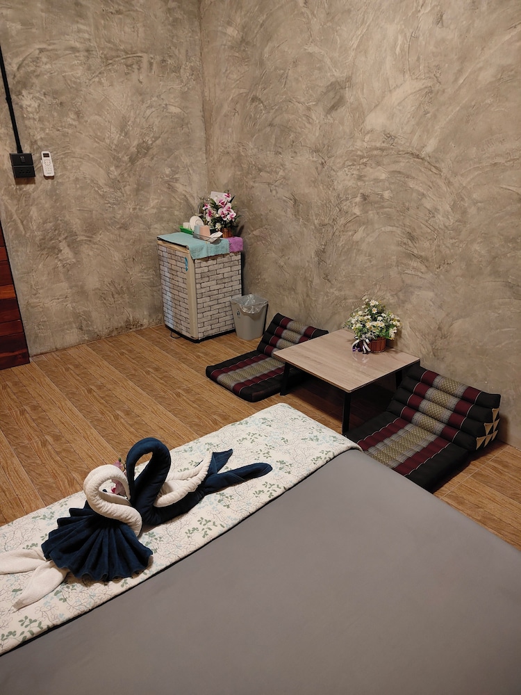 COZY photo 3