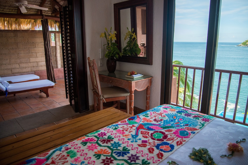 Oceanfront Terrace Suite - Photo 6