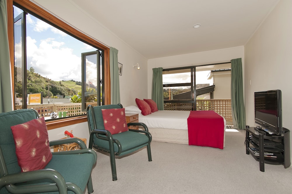 Beachside Unit (No Sea View) photo 1
