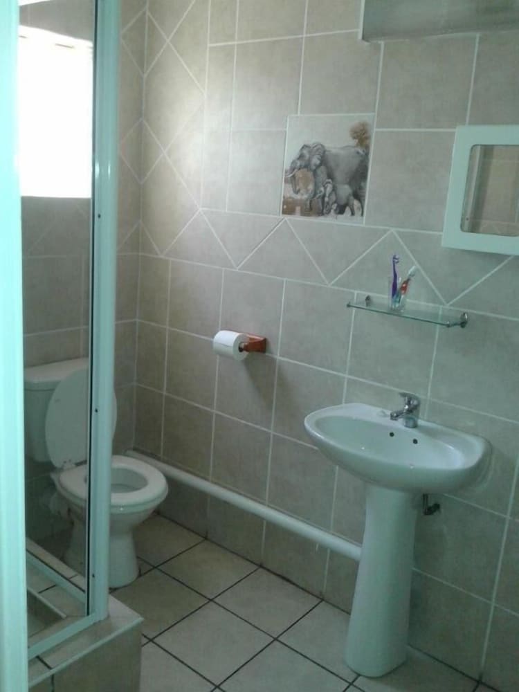 Double Room with bath and shower photo 3