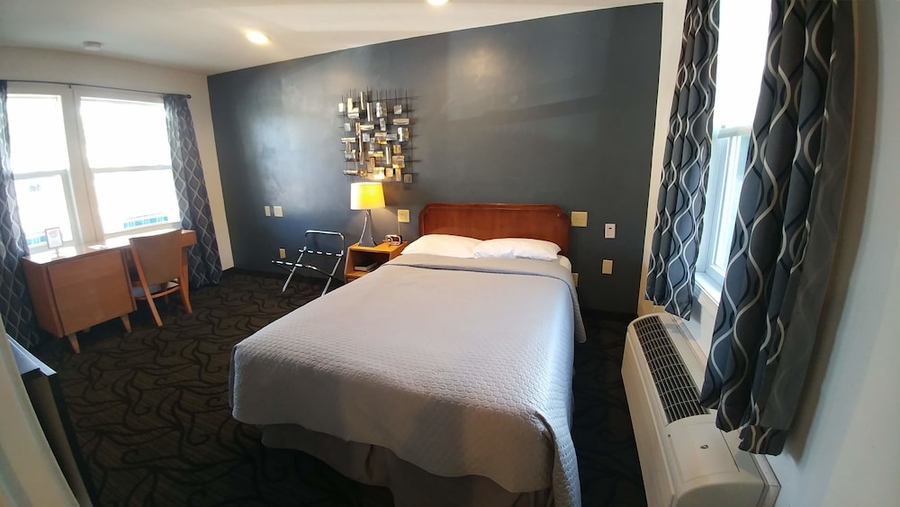 Standard Double Room Single Use, 1 Double Bed, Kitchenette, Ground Floor photo 2
