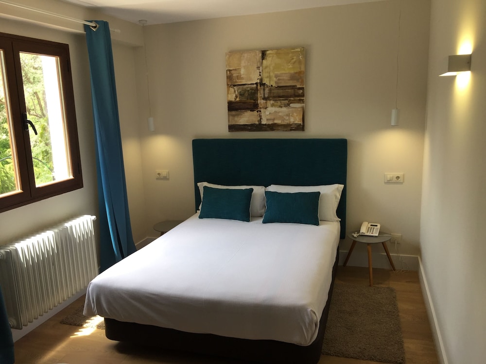 Double Room - Photo 4