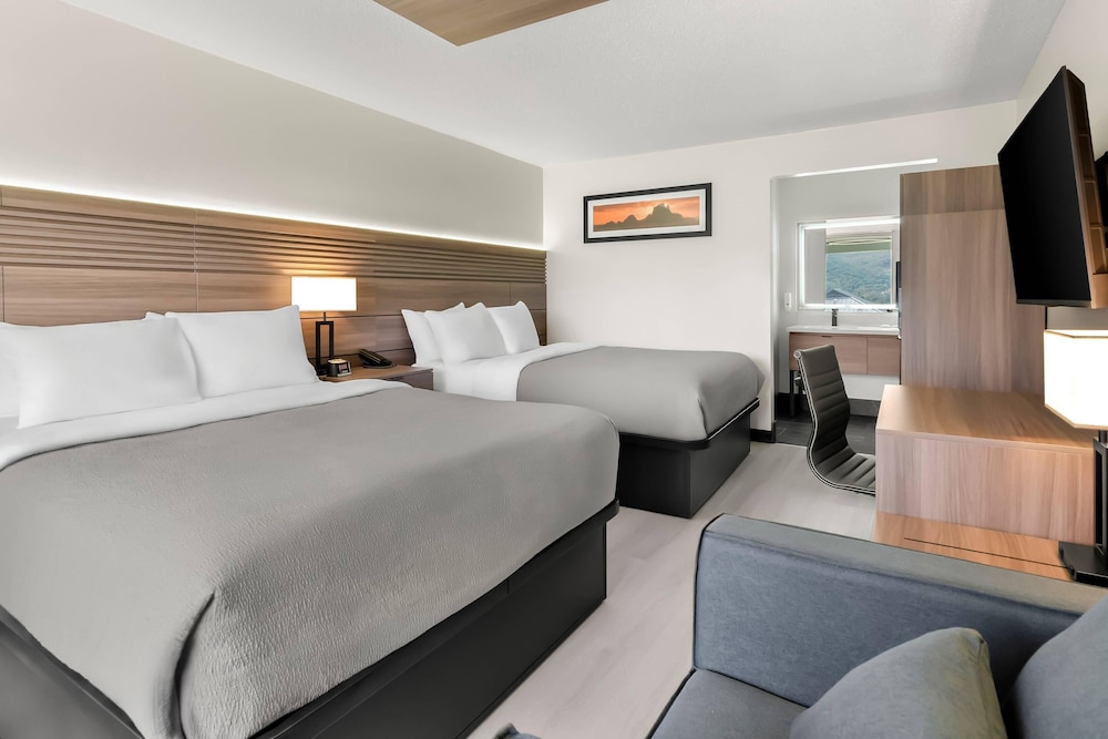 Standard Room, 2 Queen Beds, Non Smoking photo 1