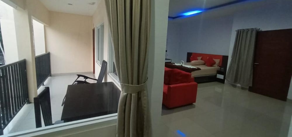 Suite - Photo 6
