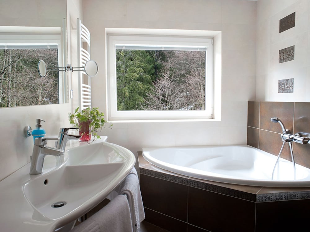 Presidential Duplex, Hill View photo 3