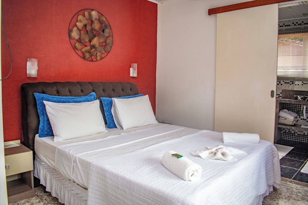 Deluxe Double Room, 1 Queen Bed, Air conditioning, Mountain View photo 3