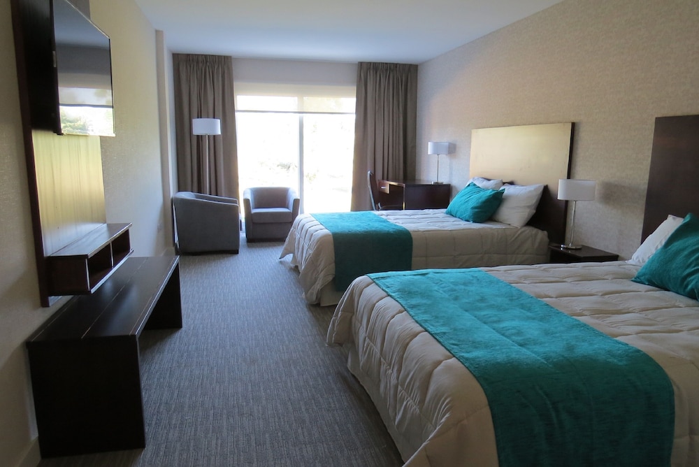Room, 2 Queen Beds, Accessible, Non Smoking