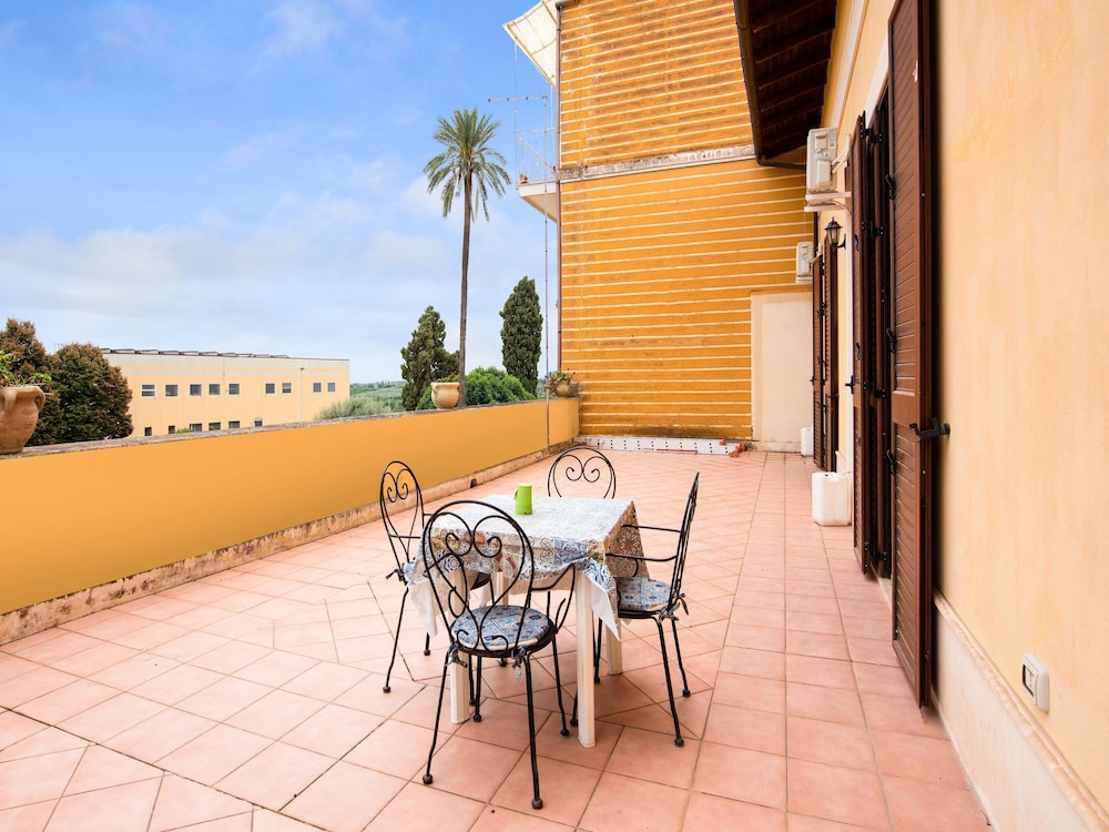 Villa photo 3
