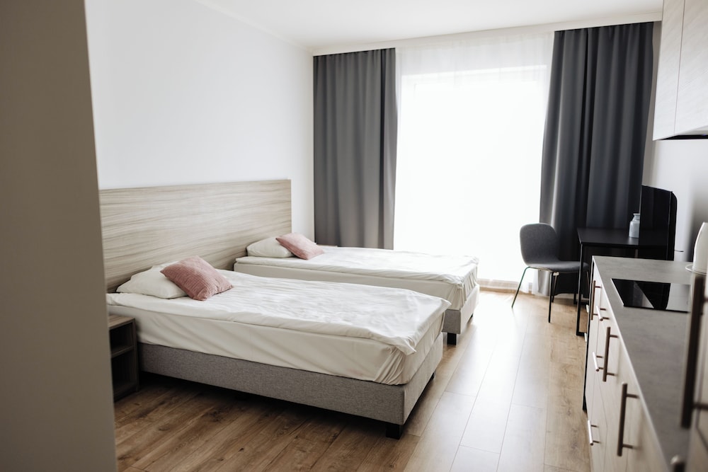 Standard Twin Room - Photo 7