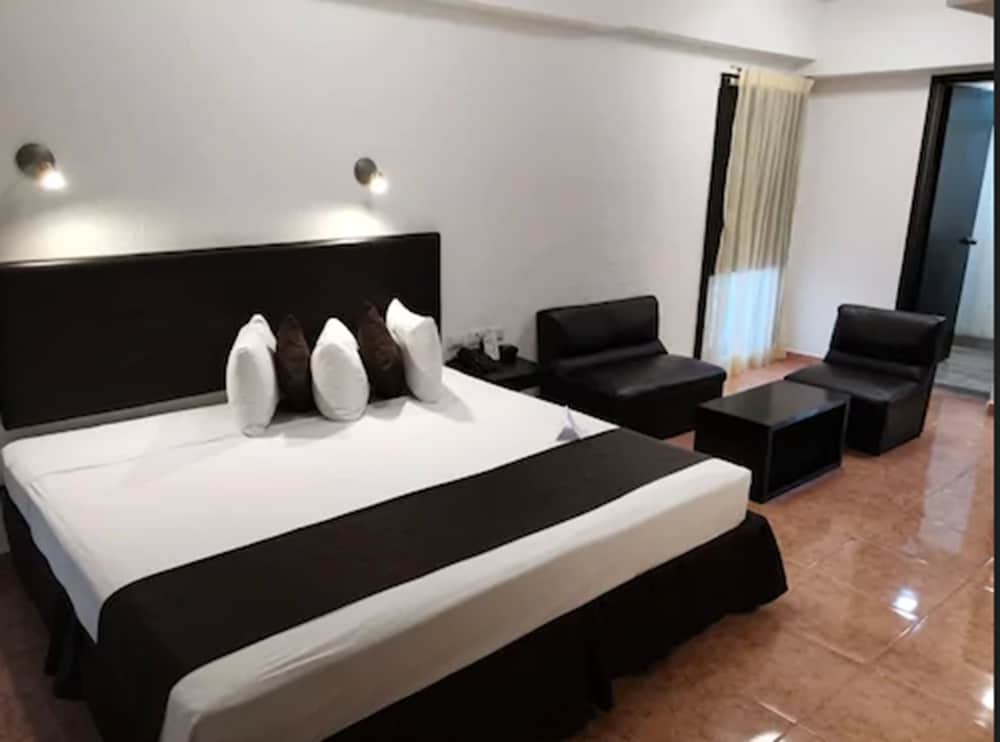 Executive Room photo 2