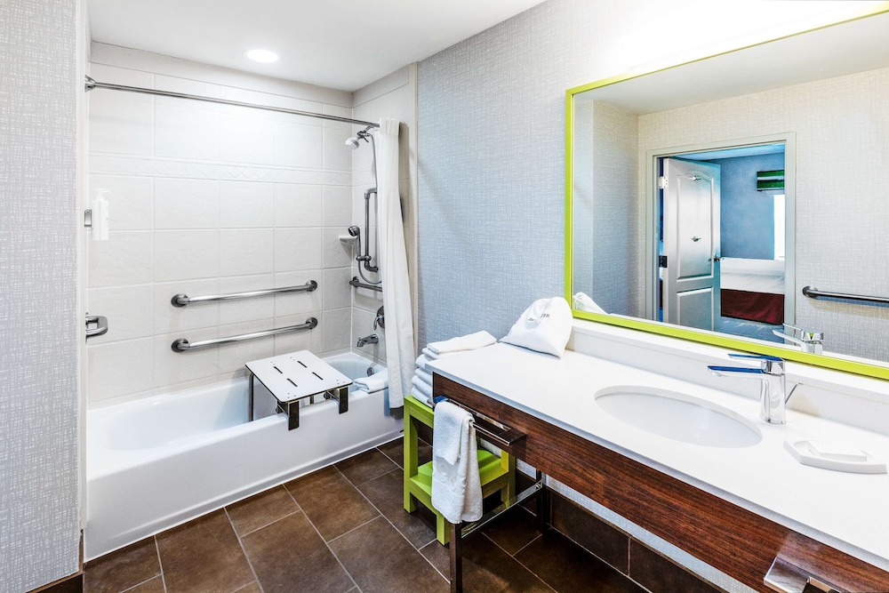 Hampton Inn and Suites Houston Heights I-10, Photo 5