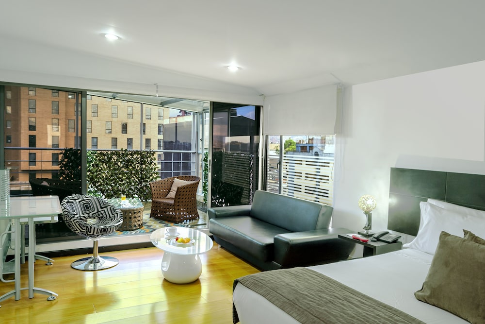 Executive Room - Photo 1