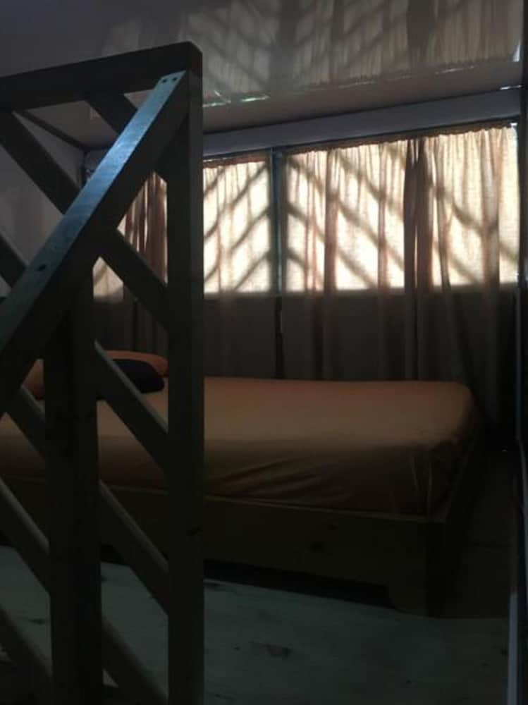 Family Triple Room, Multiple Beds, Private Bathroom photo 1