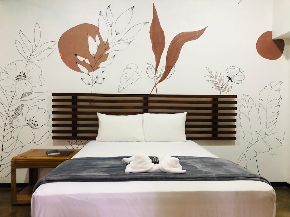 Basic Double Room, 1 King Bed