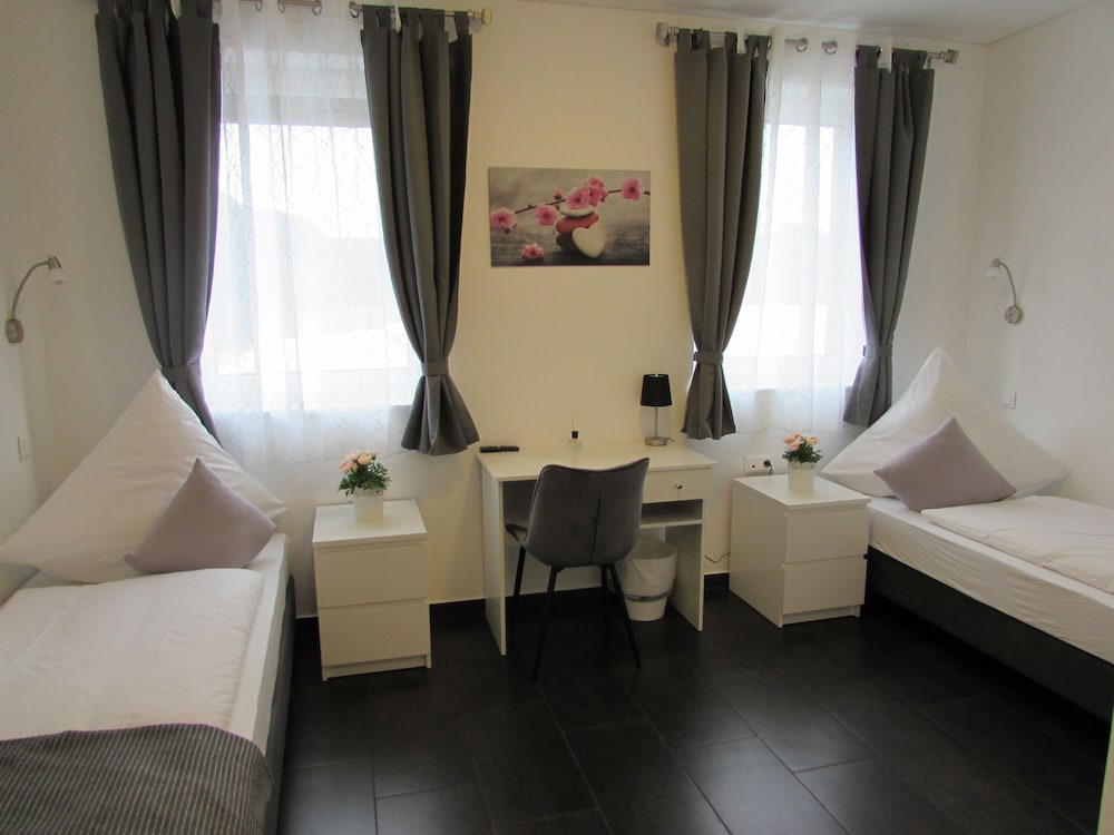 Standard Twin Room photo 1