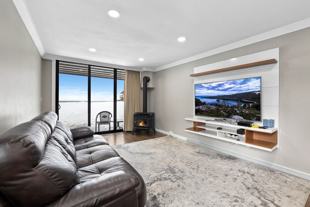 Condo, 1 Queen Bed, Fireplace, Beach View