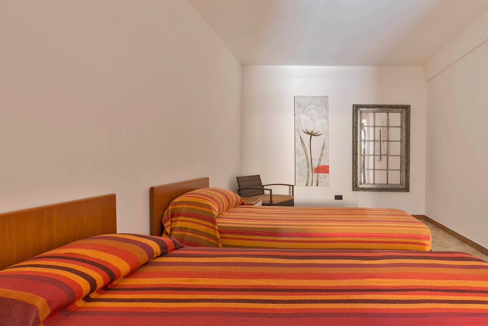 Family Apartment, 2 Bedrooms (1070) photo 3