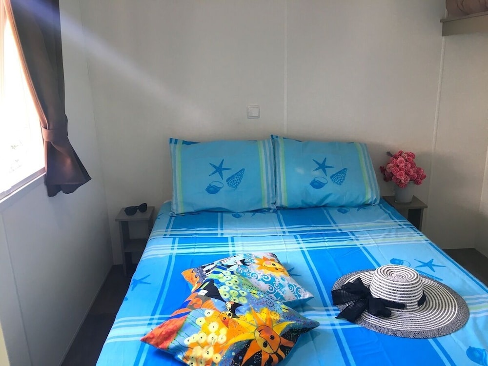 Family Mobile Home, 2 Bedrooms (4-6 people) photo 3