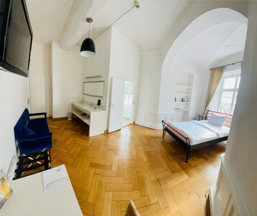 Single Room photo 3