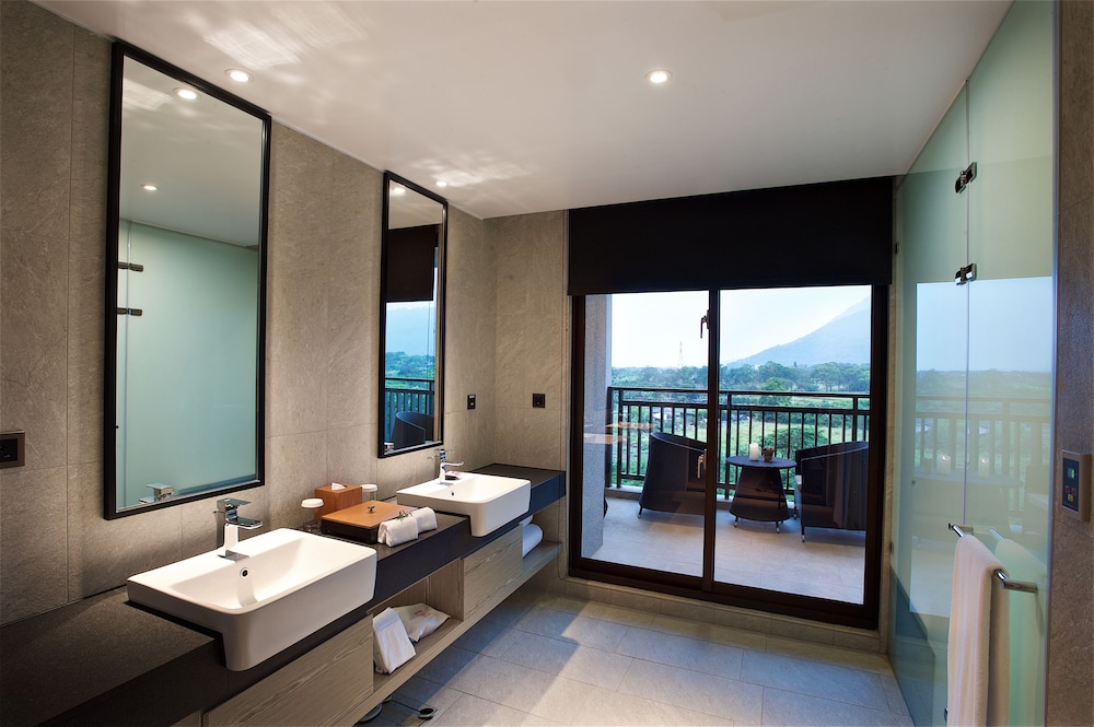 Rosemary Premier Room (2 Large Single Beds) photo 2
