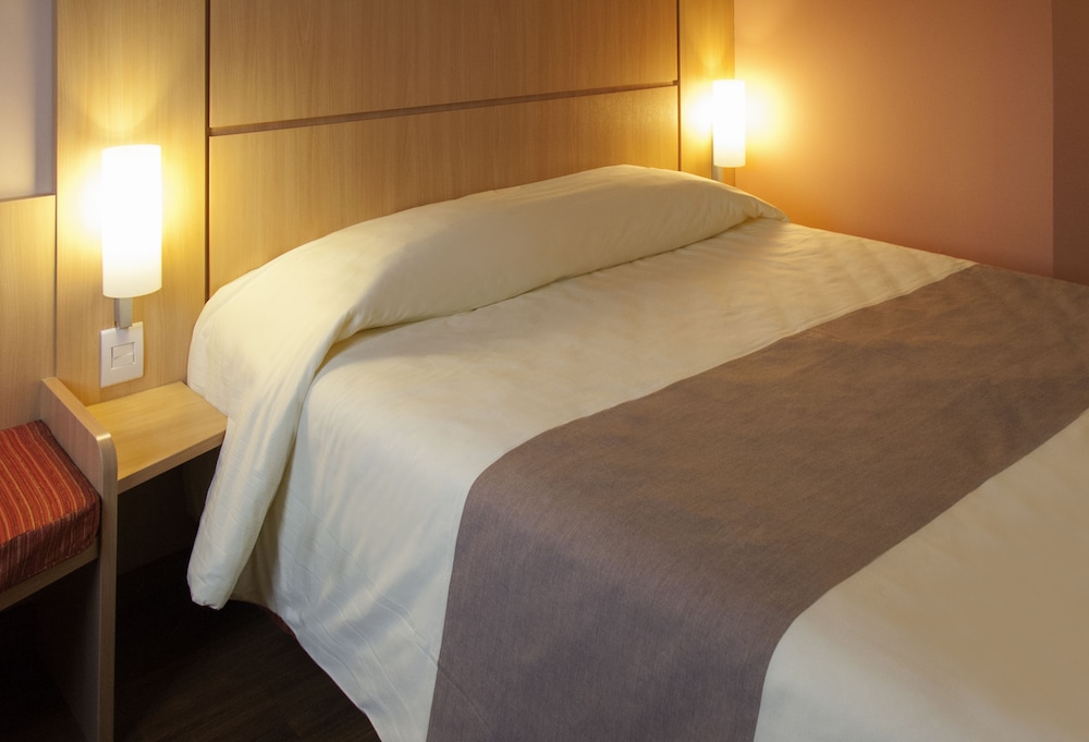 Standard Double Room, 1 Double Bed - Photo 4