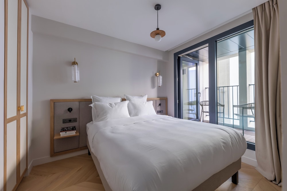 Business Apartment photo 2